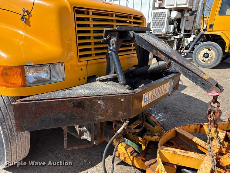 image for item FK1307 1994 International 4900 dump truck