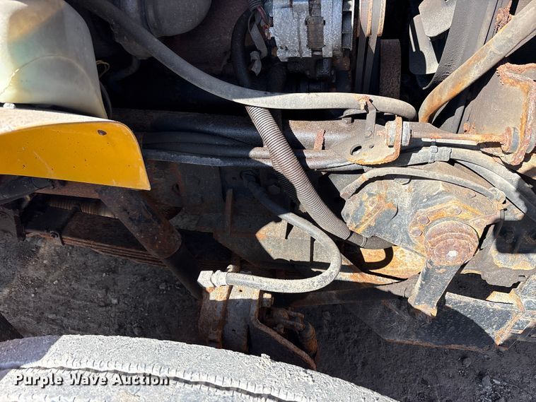 image for item FK1307 1994 International 4900 dump truck