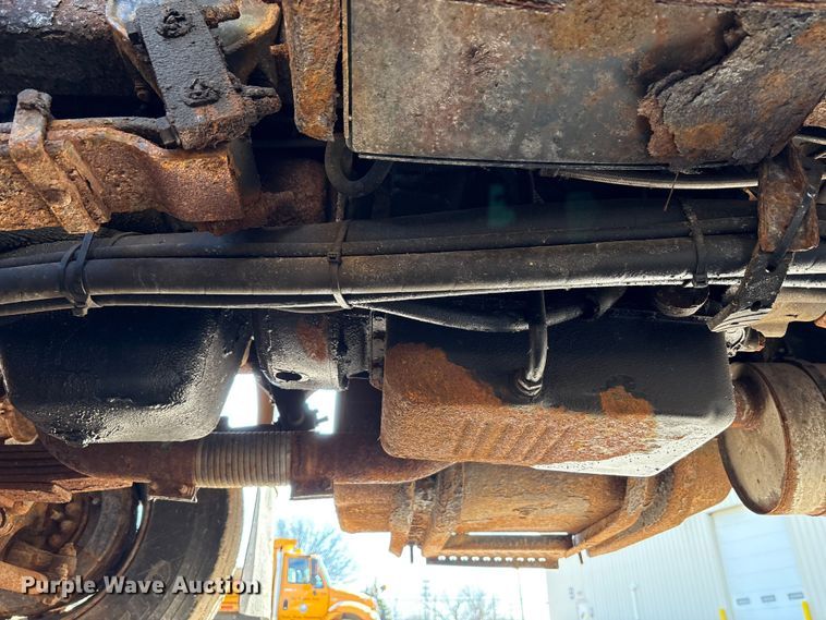 image for item FK1307 1994 International 4900 dump truck