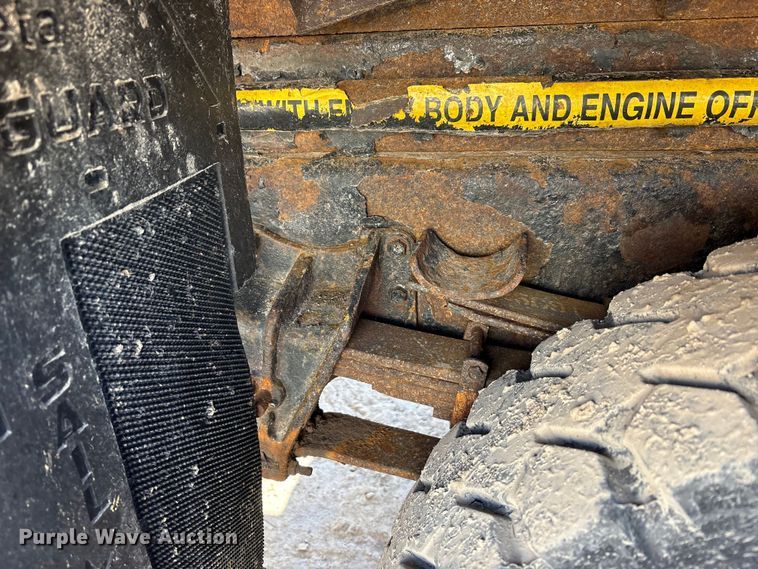 image for item FK1307 1994 International 4900 dump truck