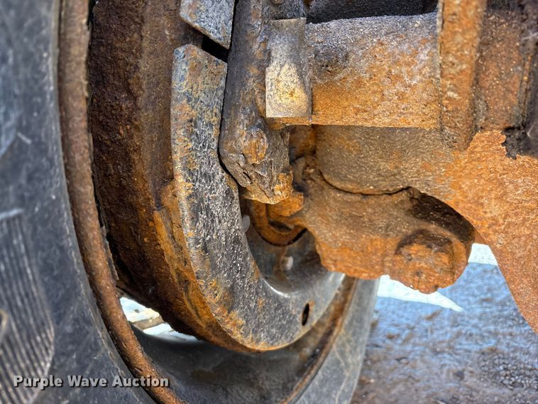 image for item FK1307 1994 International 4900 dump truck