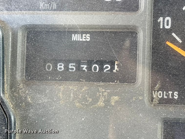 image for item FK1307 1994 International 4900 dump truck