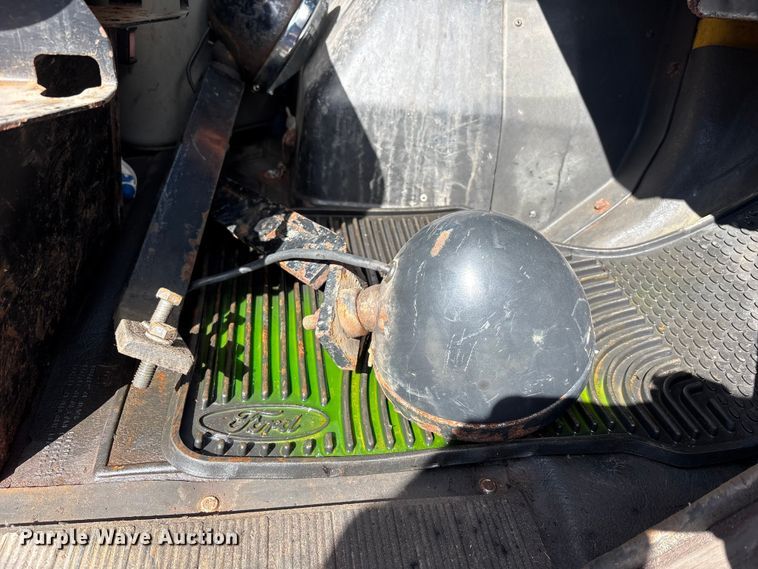 image for item FK1307 1994 International 4900 dump truck