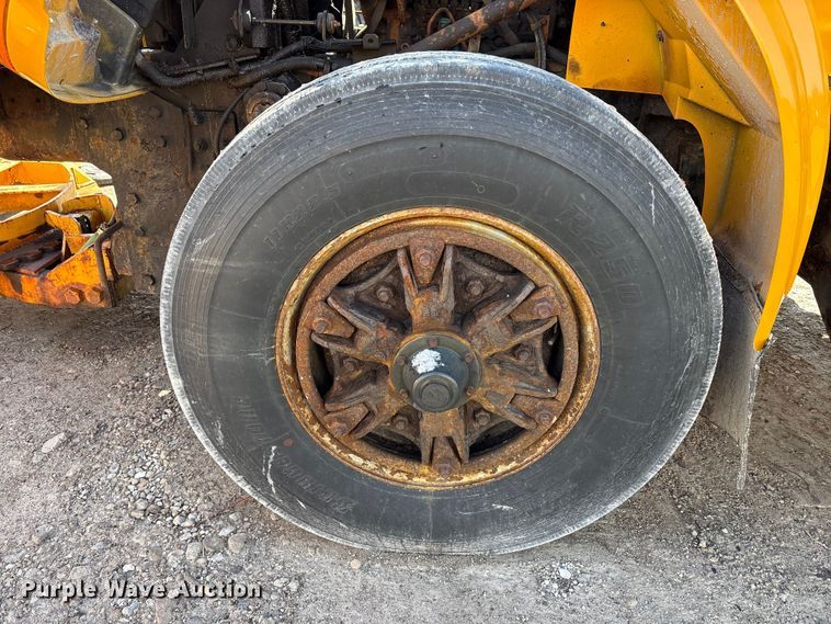 image for item FK1307 1994 International 4900 dump truck