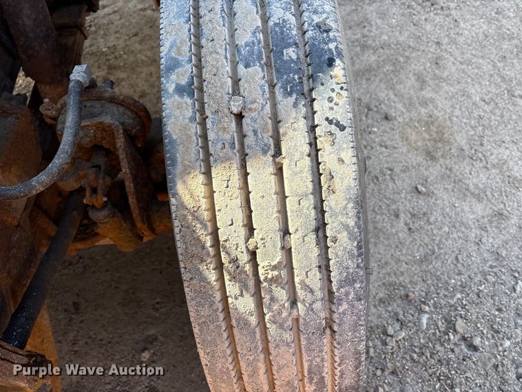 image for item FK1307 1994 International 4900 dump truck