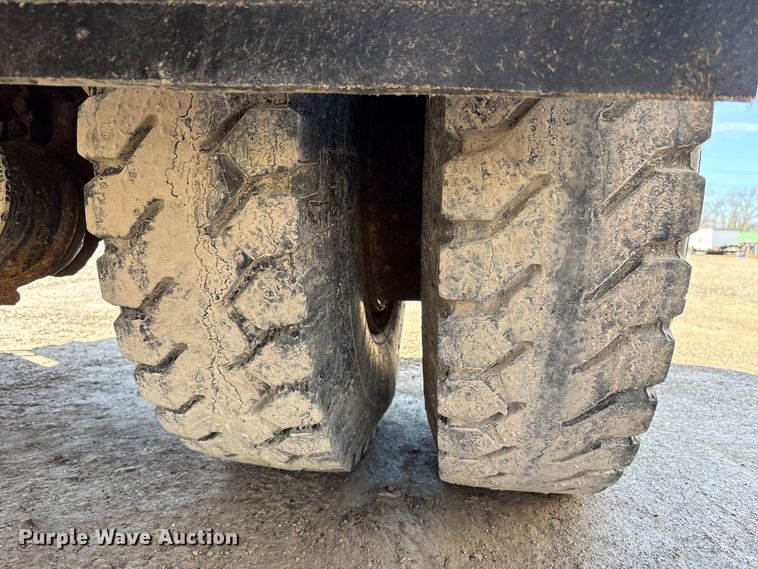 image for item FK1307 1994 International 4900 dump truck