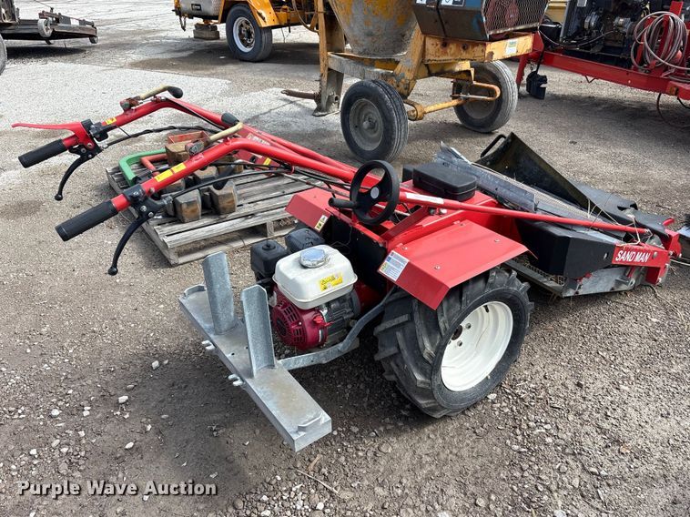 image for item FK1312 Barber Sandman 850 beach groomer