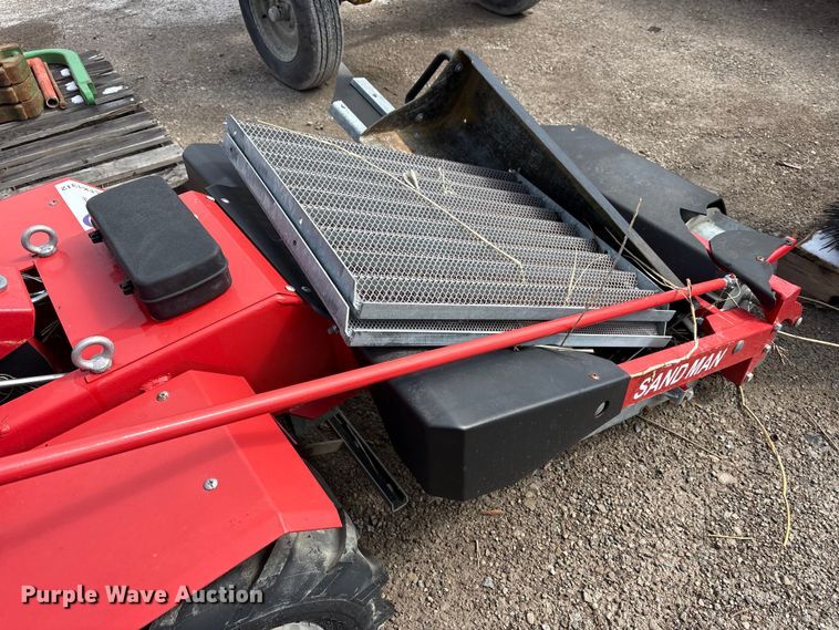 image for item FK1312 Barber Sandman 850 beach groomer