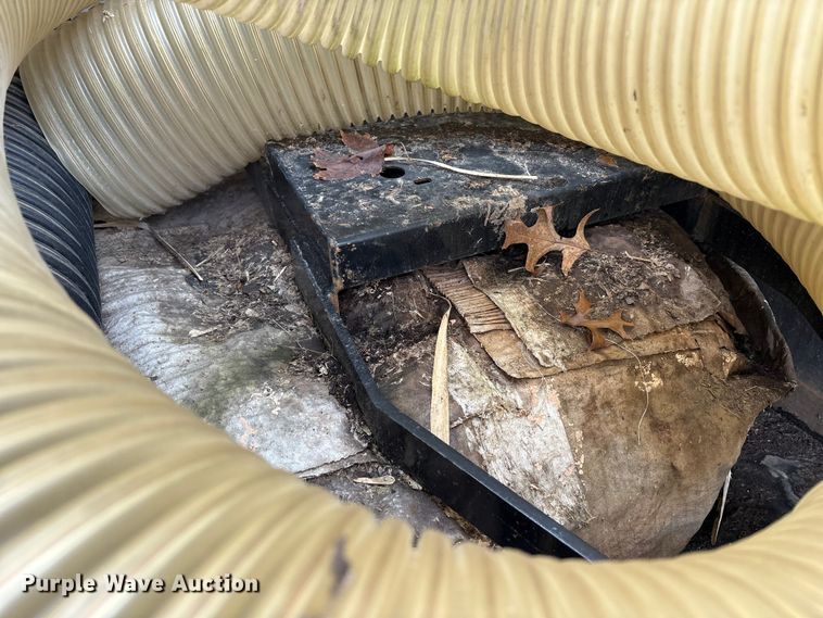 image for item FK1315 Trac Vac 880 leaf vacuum