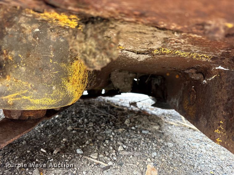 image for item FK1316 John Deere 425 lawn mower