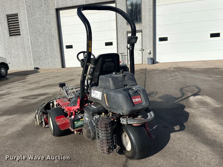 image for item FK1823 2014 Toro Greensmaster 3300 Triflex reel mower