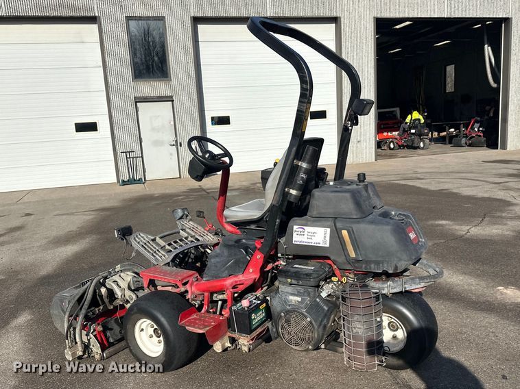 image for item FK1823 2014 Toro Greensmaster 3300 Triflex reel mower