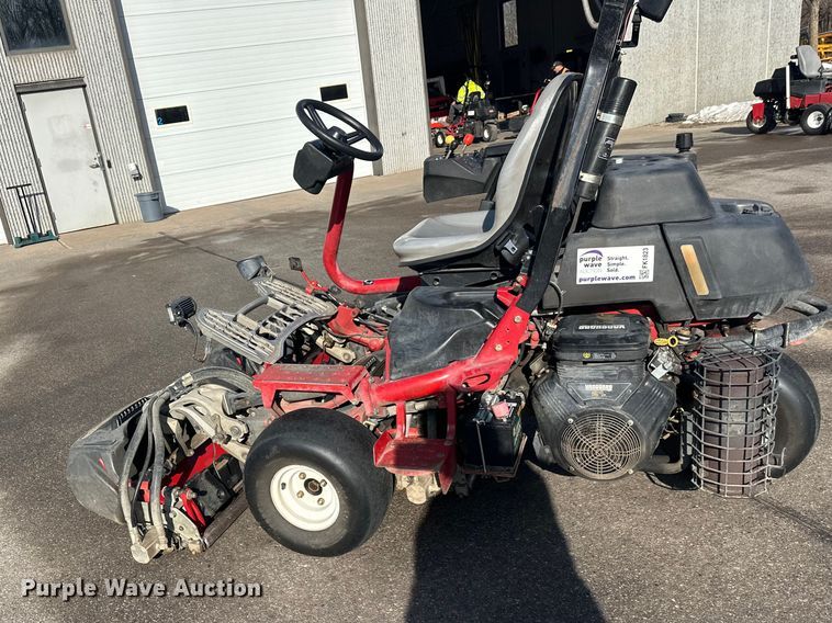 image for item FK1823 2014 Toro Greensmaster 3300 Triflex reel mower