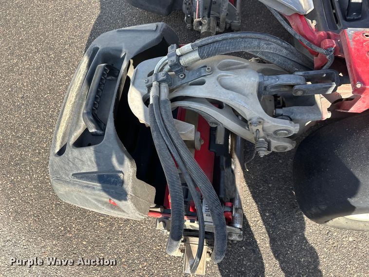 image for item FK1823 2014 Toro Greensmaster 3300 Triflex reel mower