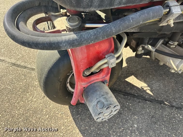 image for item FK1823 2014 Toro Greensmaster 3300 Triflex reel mower