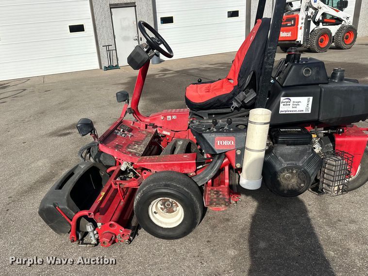 image for item FK1825 2007 Toro Greensmaster 3150 reel mower