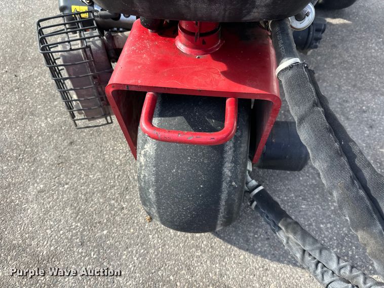 image for item FK1825 2007 Toro Greensmaster 3150 reel mower