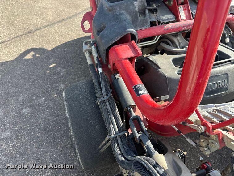 image for item FK1826 2013 Toro Greensmaster 3300 Triflex reel mower