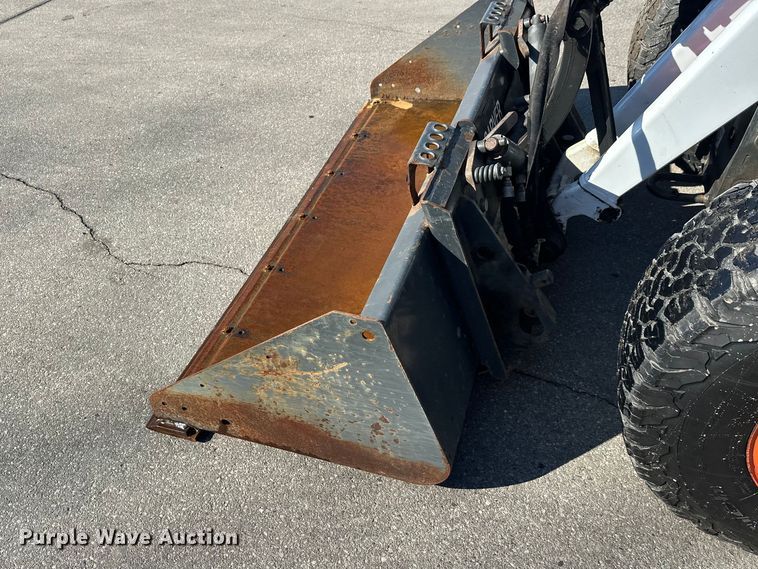 image for item FK1832 2019 Bobcat 5600 utility vehicle