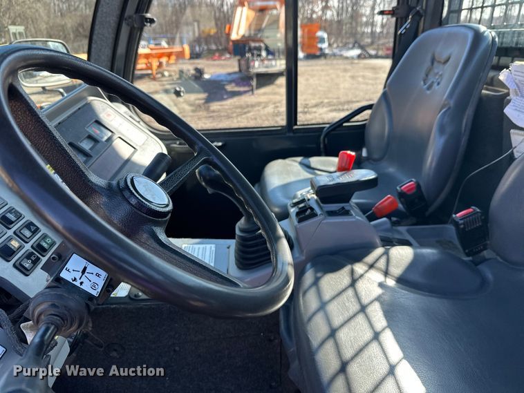 image for item FK1832 2019 Bobcat 5600 utility vehicle