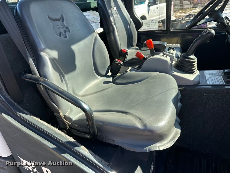 image for item FK1832 2019 Bobcat 5600 utility vehicle