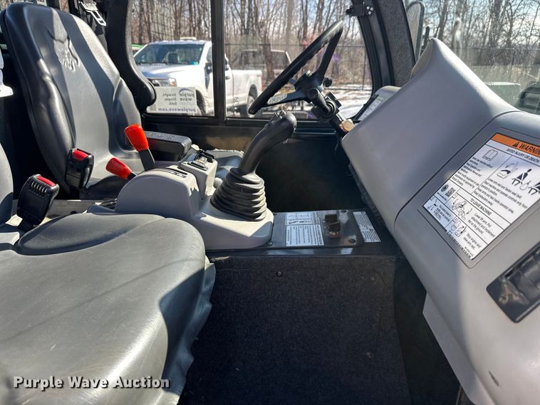 image for item FK1832 2019 Bobcat 5600 utility vehicle