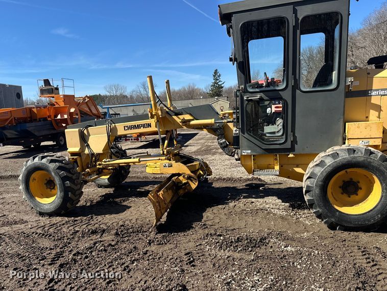 image for item FK1836 2000 Champion C70A26 motor grader