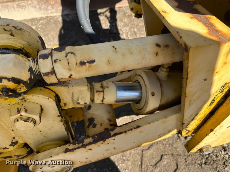 image for item FK1836 2000 Champion C70A26 motor grader