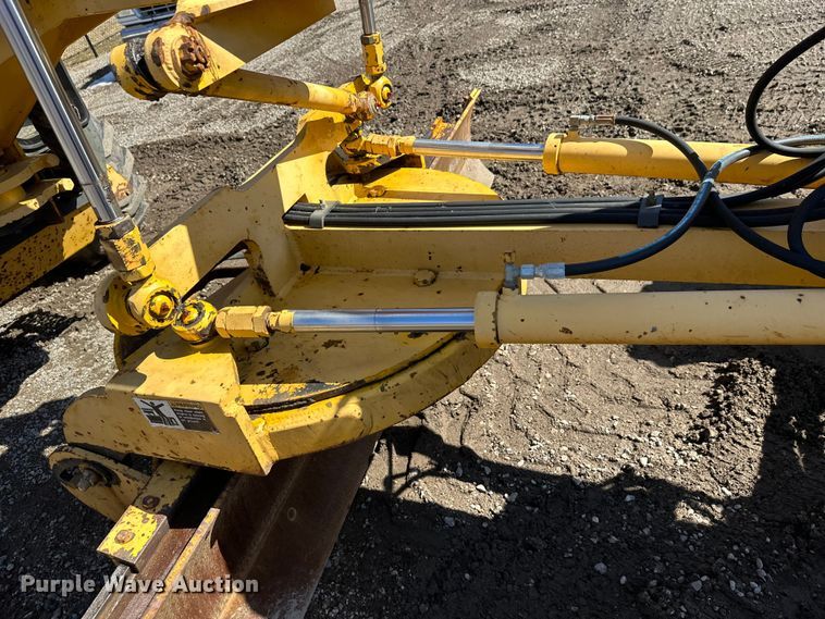 image for item FK1836 2000 Champion C70A26 motor grader