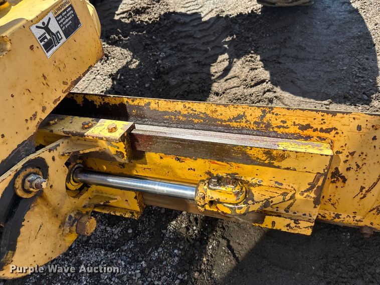 image for item FK1836 2000 Champion C70A26 motor grader