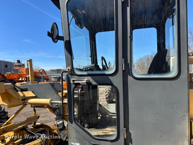 image for item FK1836 2000 Champion C70A26 motor grader