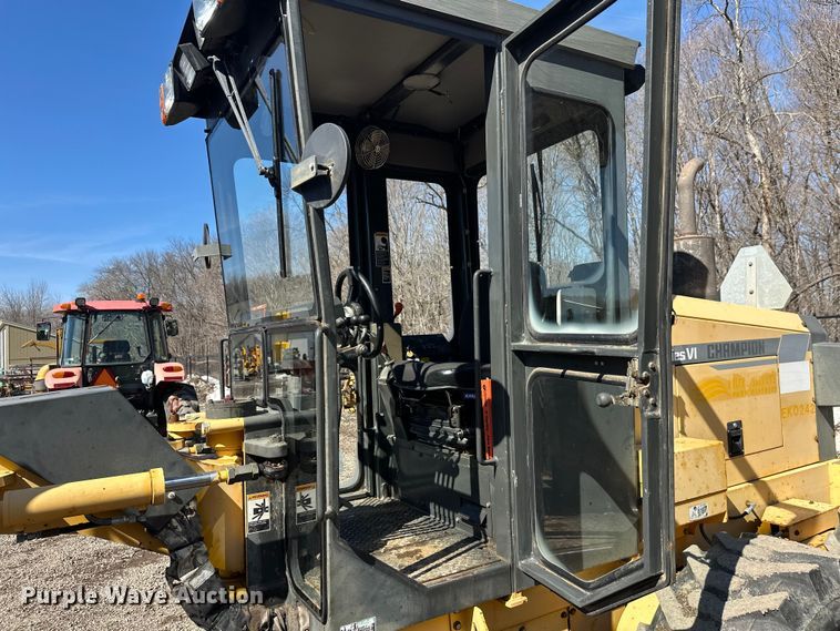 image for item FK1836 2000 Champion C70A26 motor grader