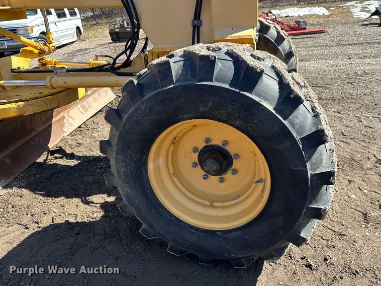 image for item FK1836 2000 Champion C70A26 motor grader