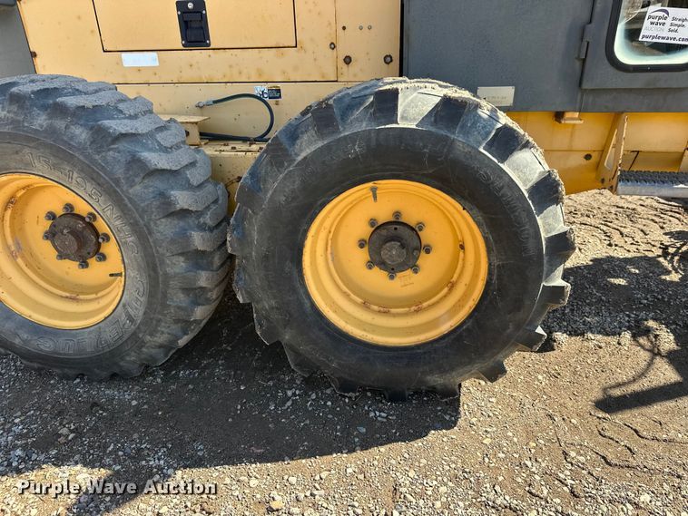 image for item FK1836 2000 Champion C70A26 motor grader