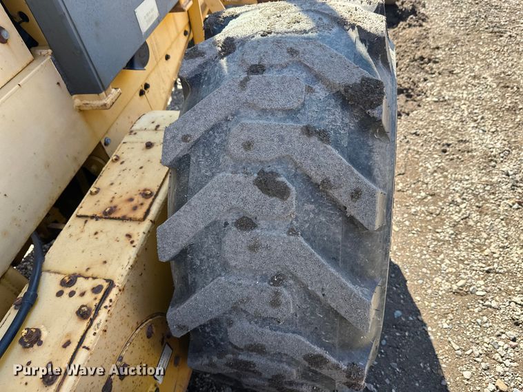 image for item FK1836 2000 Champion C70A26 motor grader