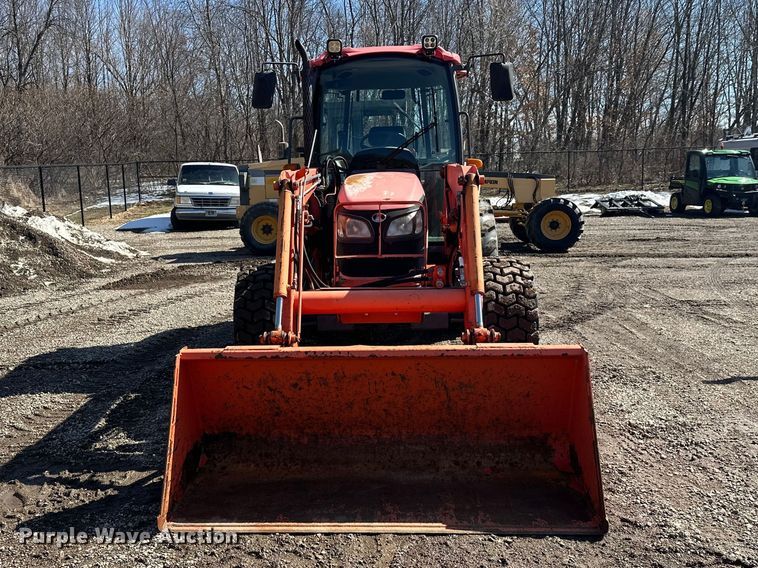 image for item FK1838 Kubota M7040D MFWD tractor