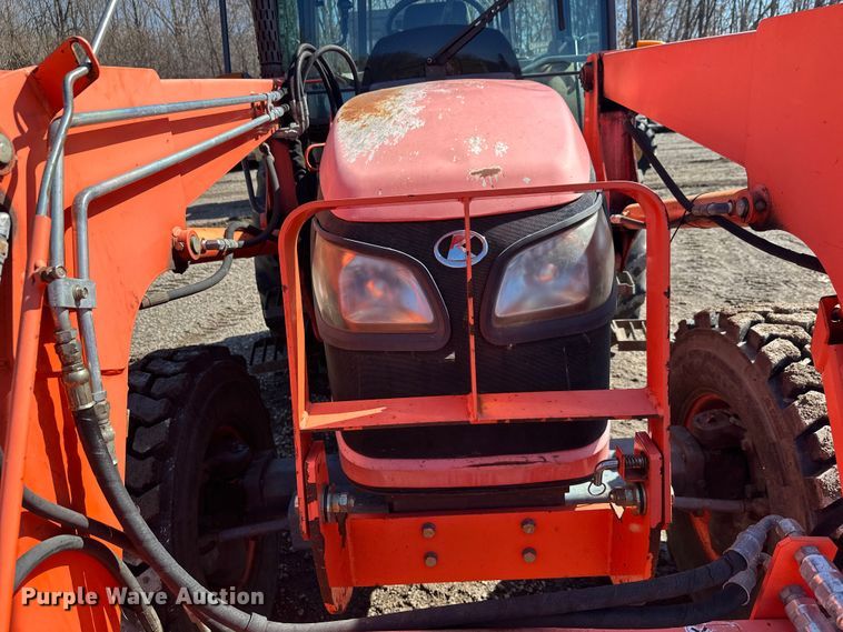image for item FK1838 Kubota M7040D MFWD tractor
