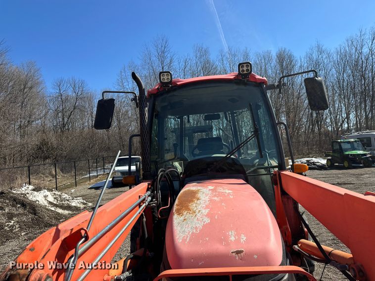 image for item FK1838 Kubota M7040D MFWD tractor