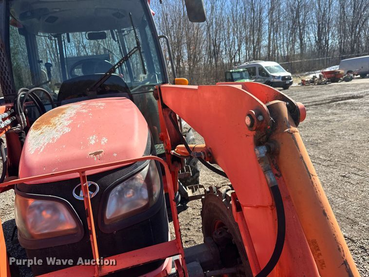 image for item FK1838 Kubota M7040D MFWD tractor