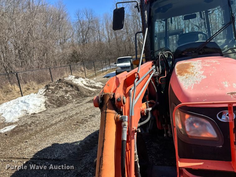 image for item FK1838 Kubota M7040D MFWD tractor