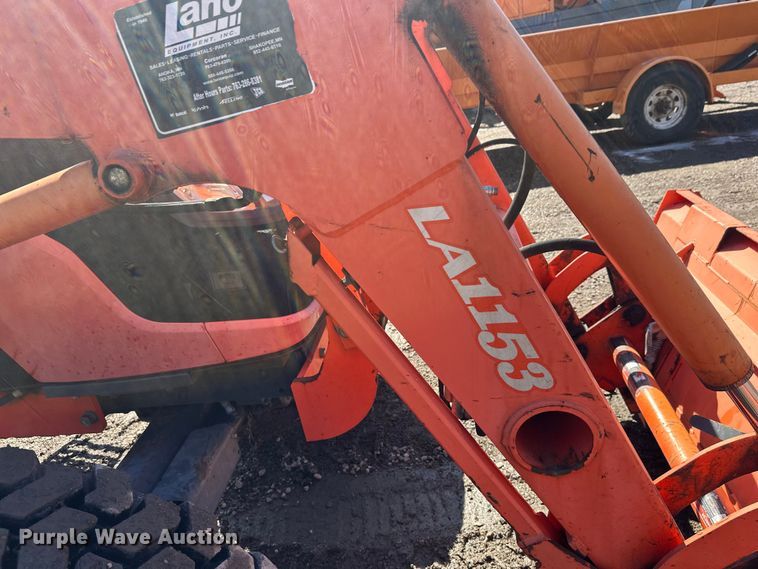 image for item FK1838 Kubota M7040D MFWD tractor