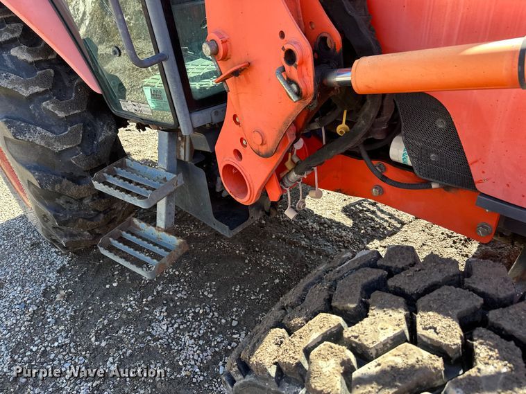 image for item FK1838 Kubota M7040D MFWD tractor