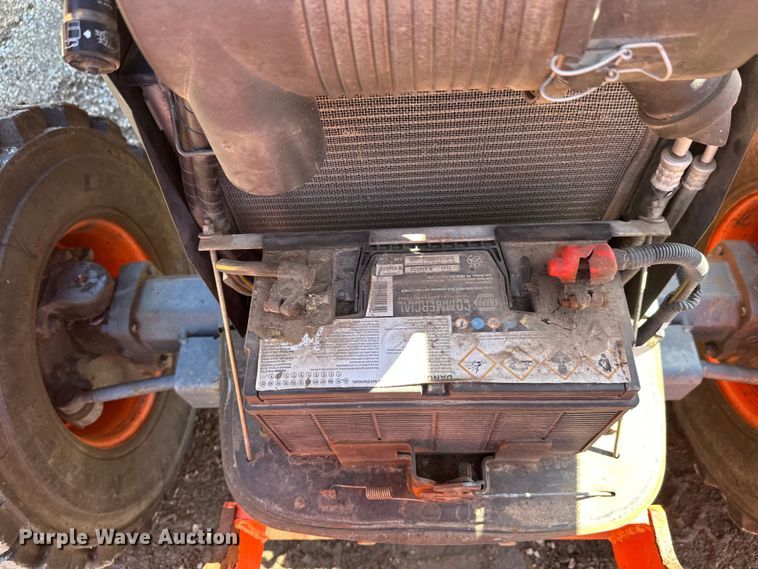 image for item FK1838 Kubota M7040D MFWD tractor