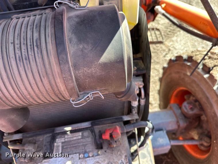 image for item FK1838 Kubota M7040D MFWD tractor