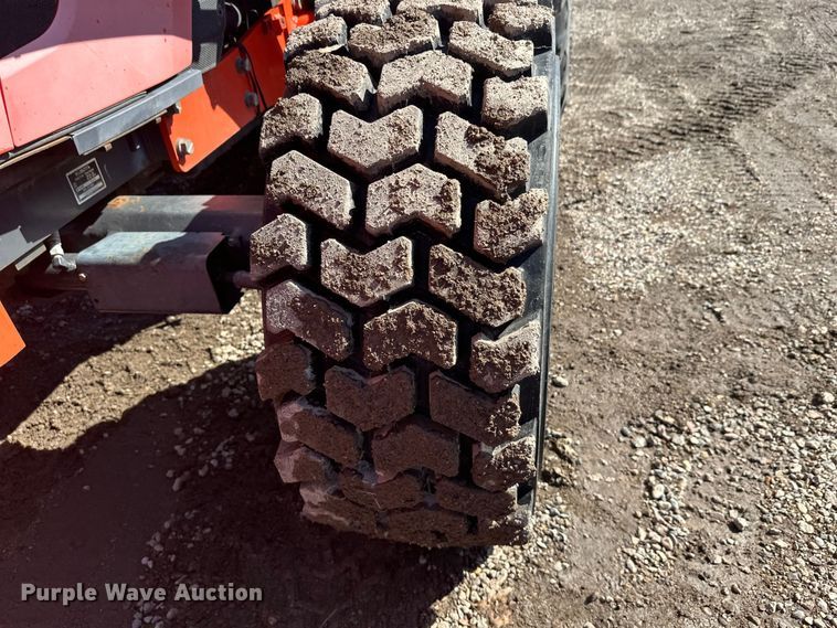 image for item FK1838 Kubota M7040D MFWD tractor