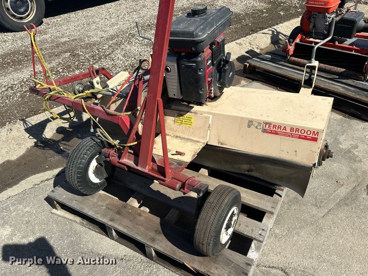 image for item FK1841 Lawn and garden equipment