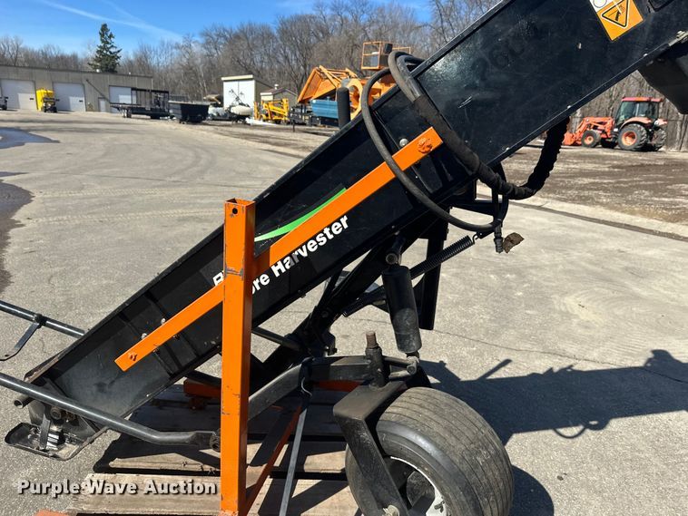 image for item FK1841 Lawn and garden equipment