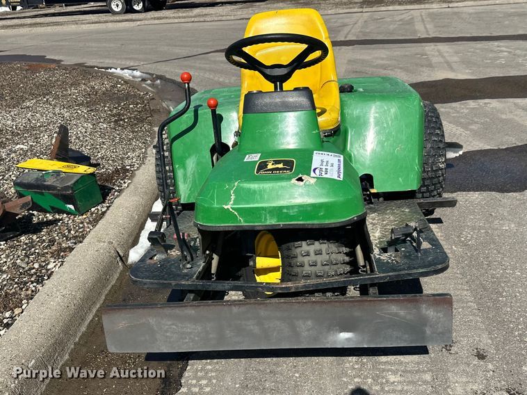 image for item FK1842 John Deere 1200a bunker rake