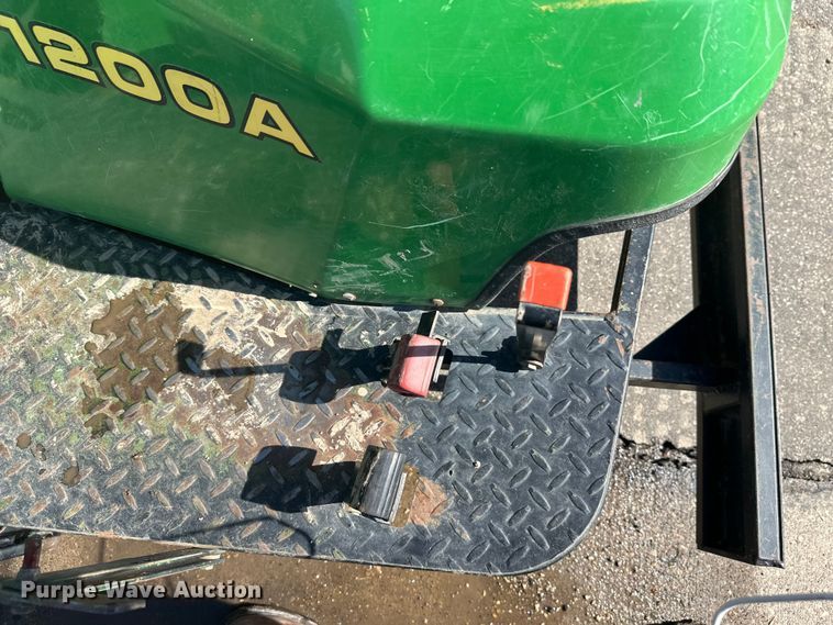 image for item FK1842 John Deere 1200a bunker rake