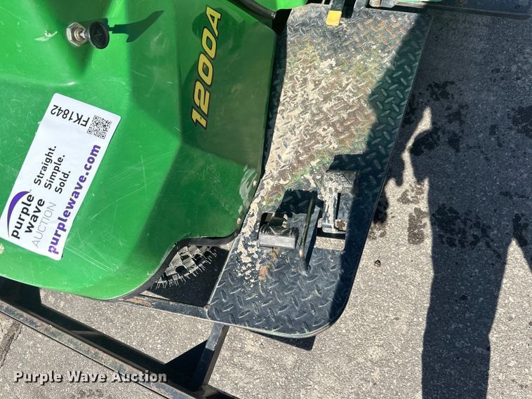 image for item FK1842 John Deere 1200a bunker rake
